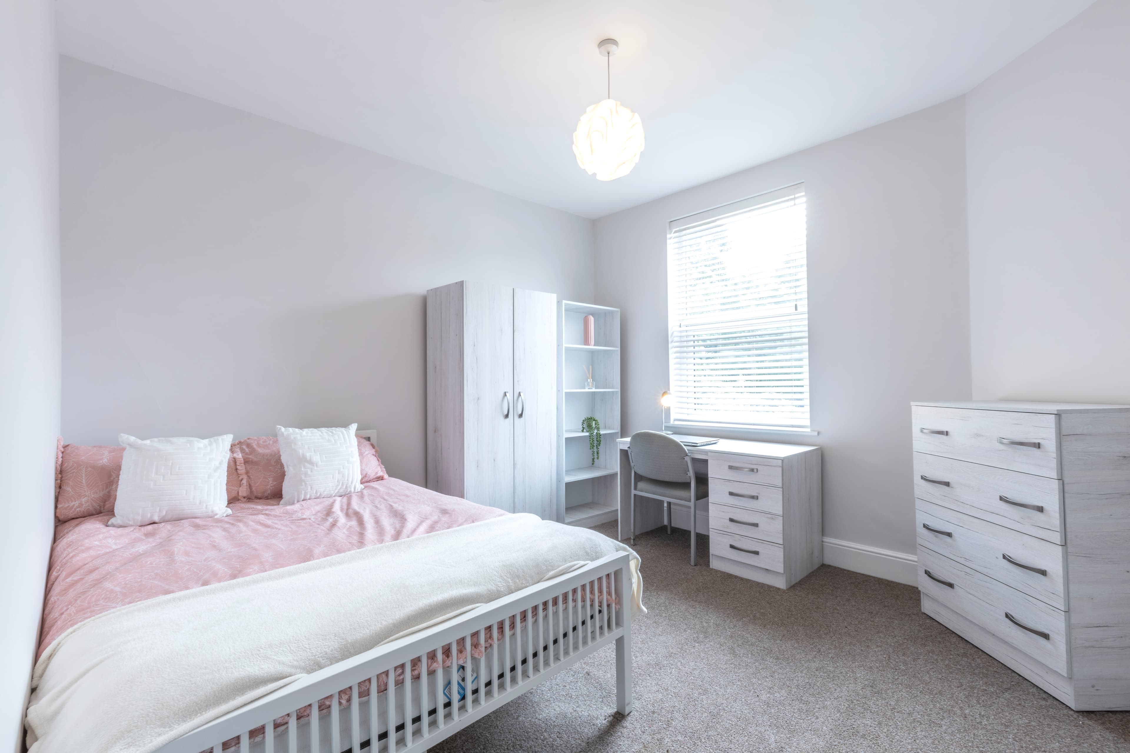 5 Bed House - Heathcote Street thumbnail 7