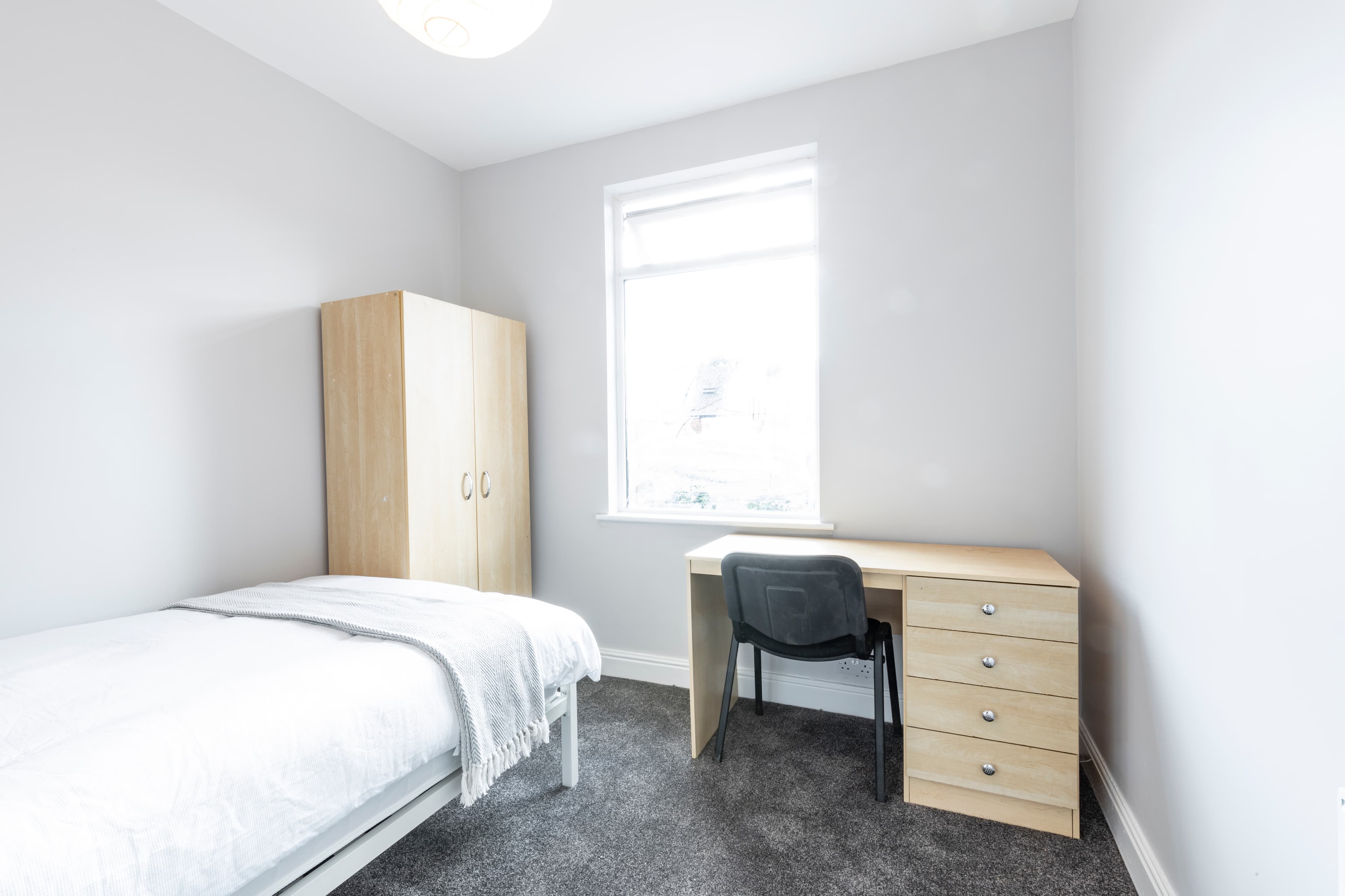 5 Bed House - Heathcote Street thumbnail 6