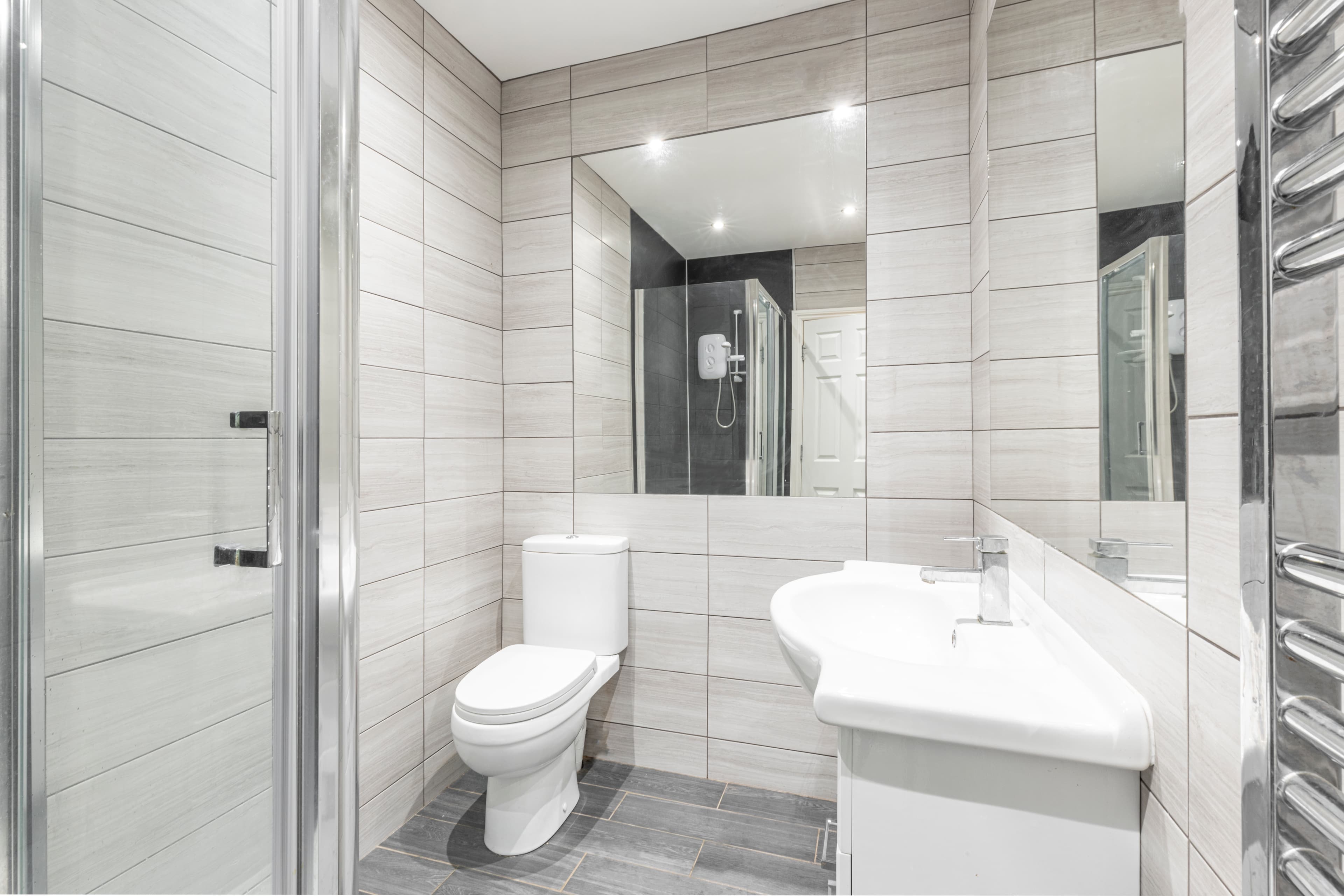 5 Bed House - Heathcote Street thumbnail 5