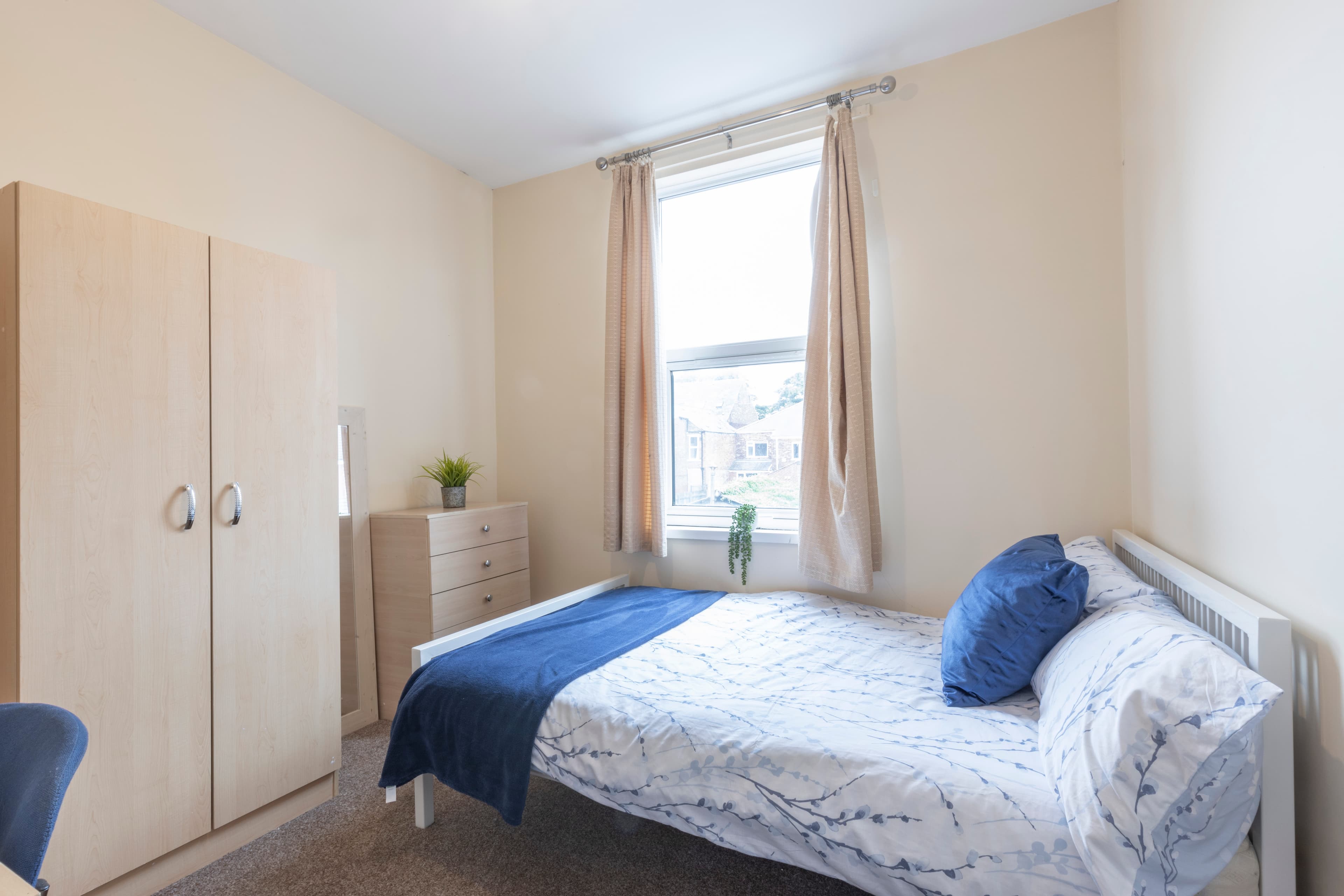 5 Bed House - Heathcote Street thumbnail 8