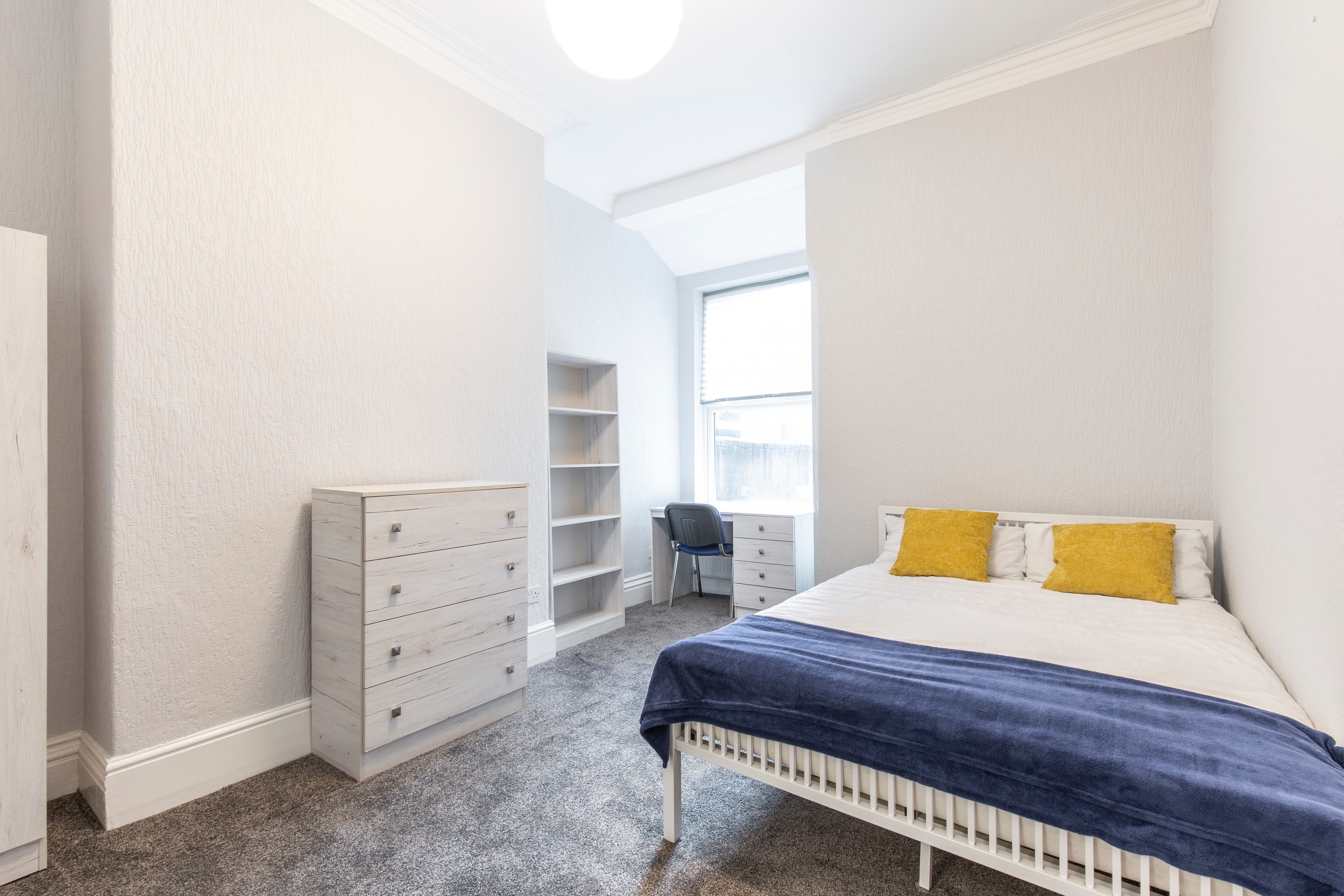 6 Bed House - Heathcote Street thumbnail 4