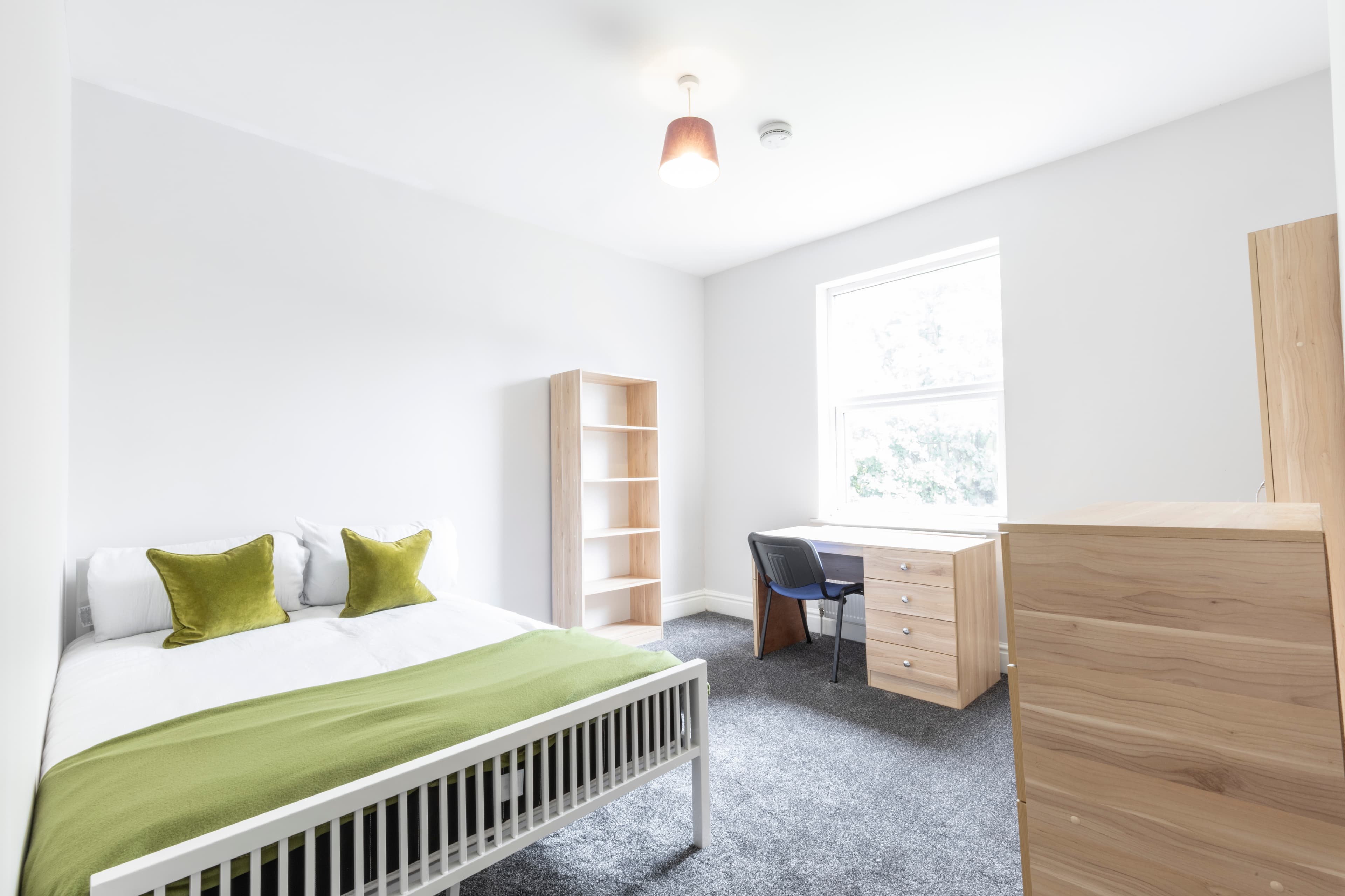 6 Bed House - Heathcote Street thumbnail 3