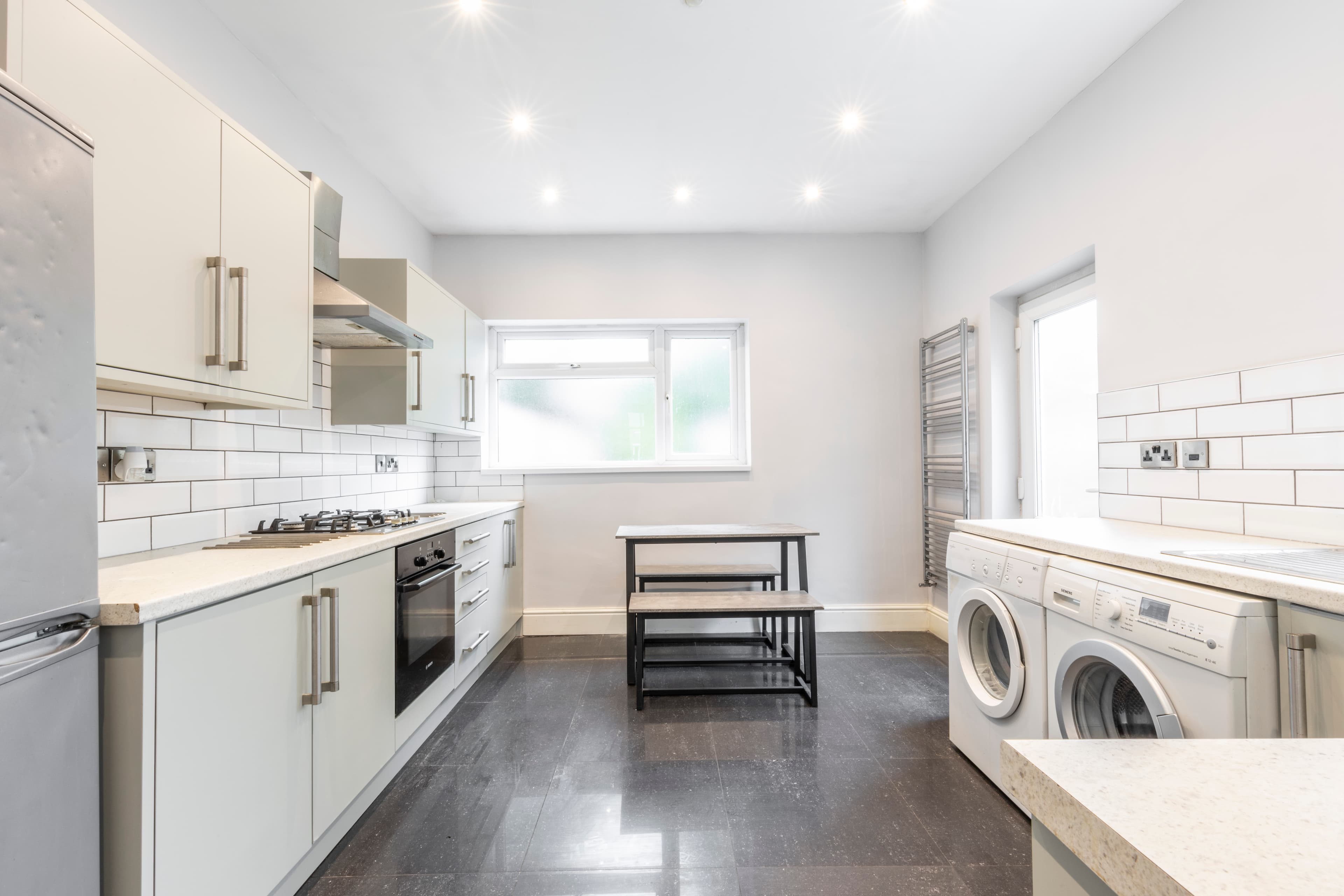 6 Bed House - Heathcote Street photo 1