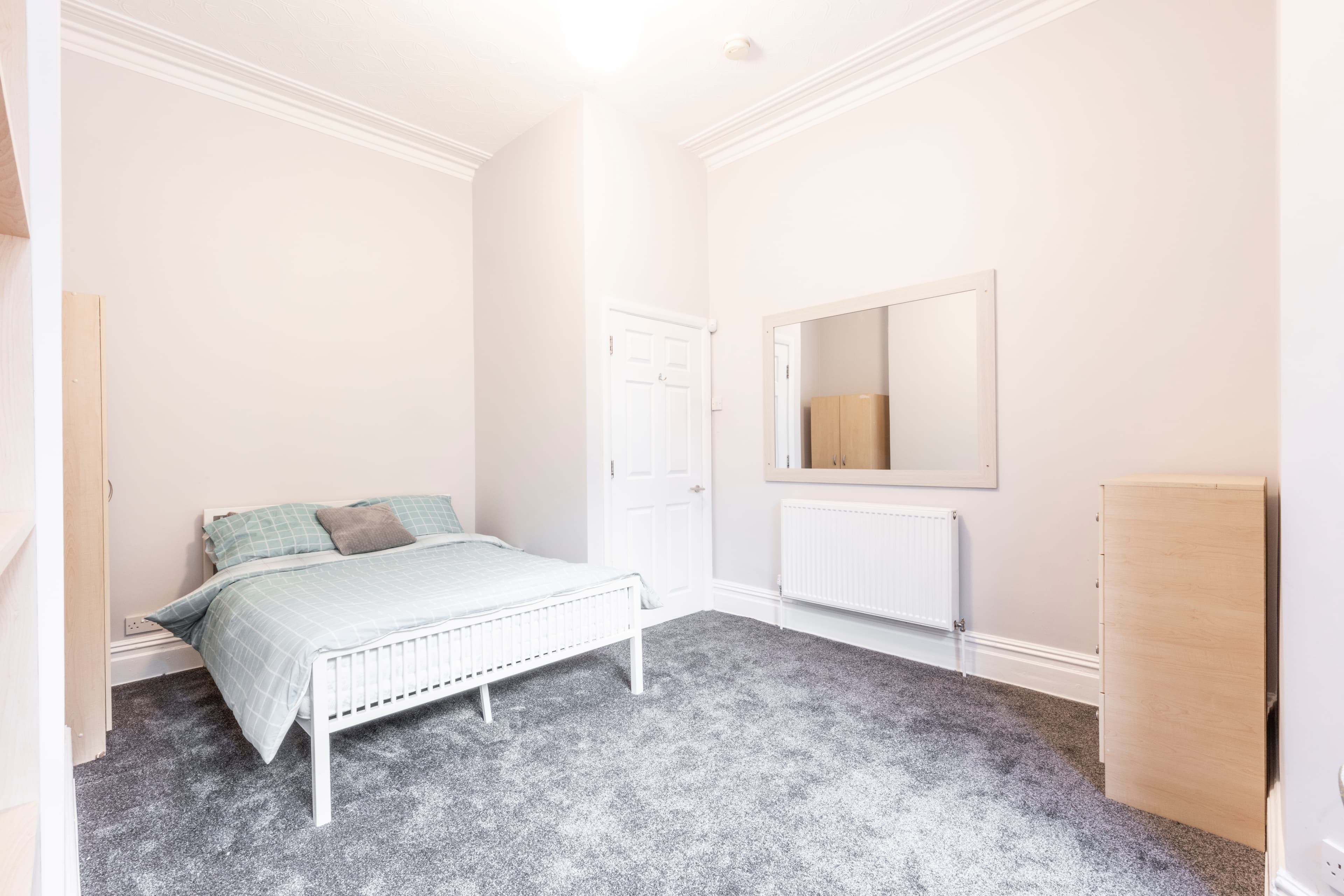 6 Bed House - Heathcote Street thumbnail 4