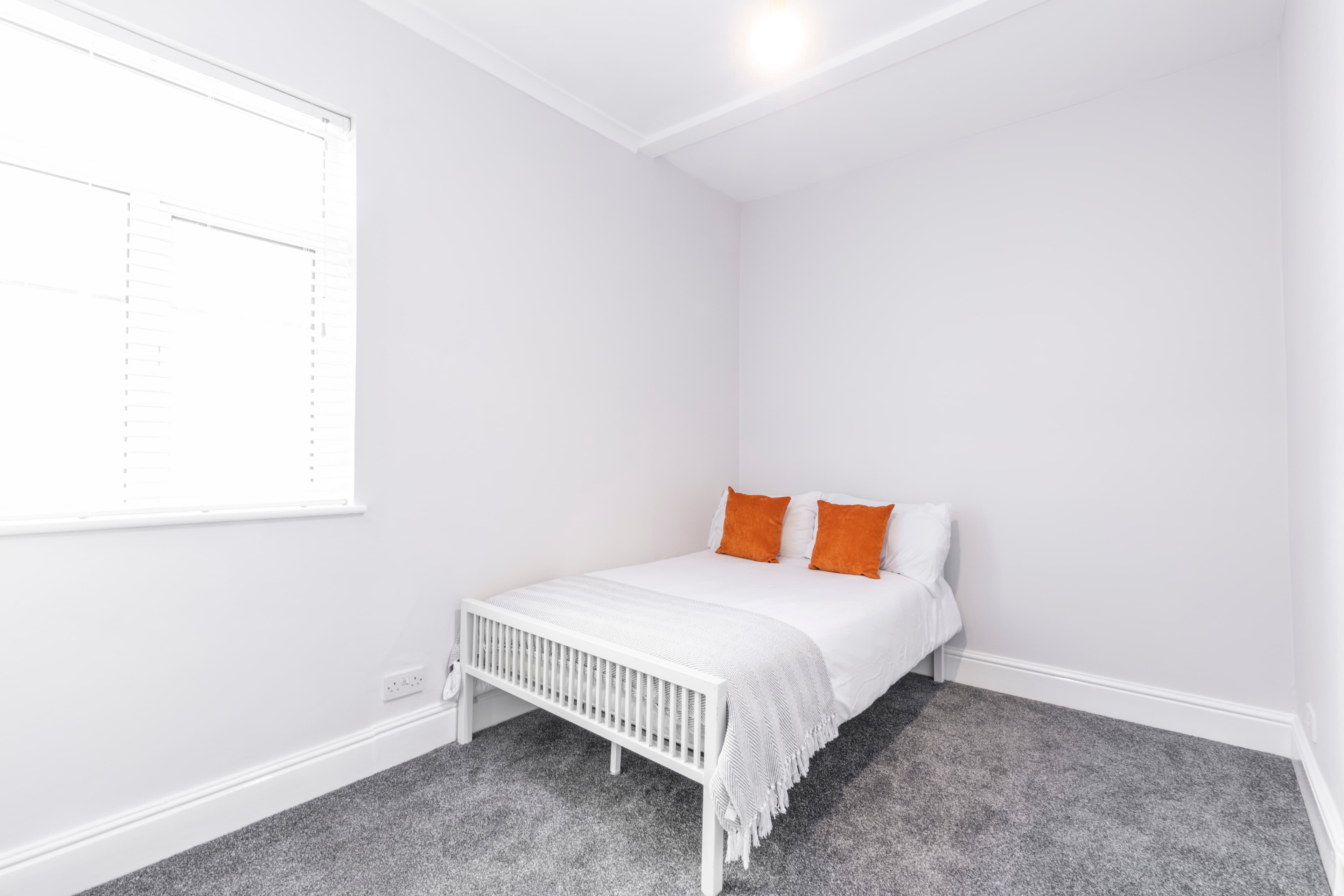 7 Bed House - Heathcote Street thumbnail 7