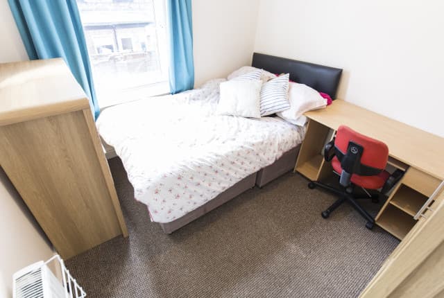 4 Bed House - Ventnor Street thumbnail 4