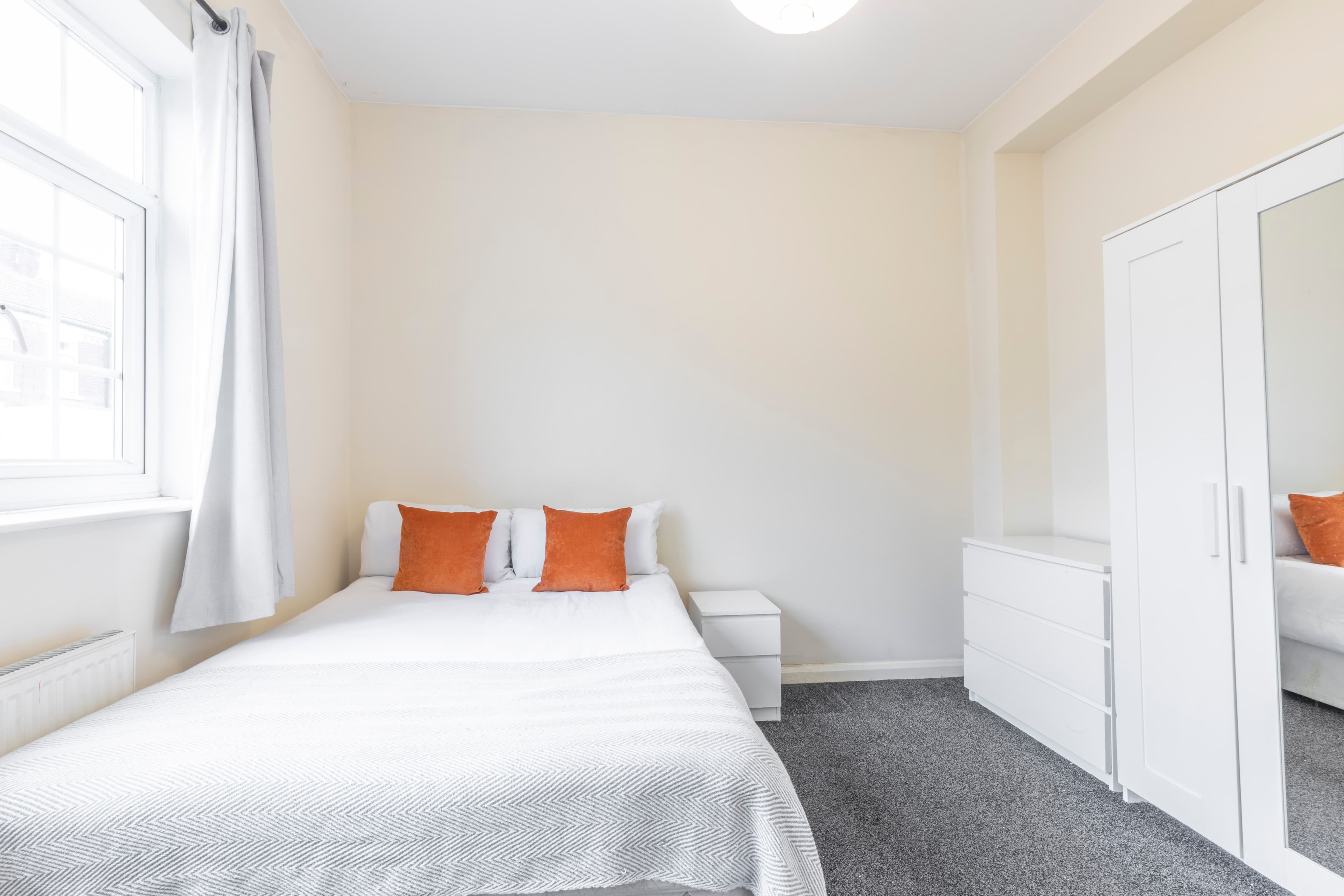 4 Bed House - Ventnor Street thumbnail 4