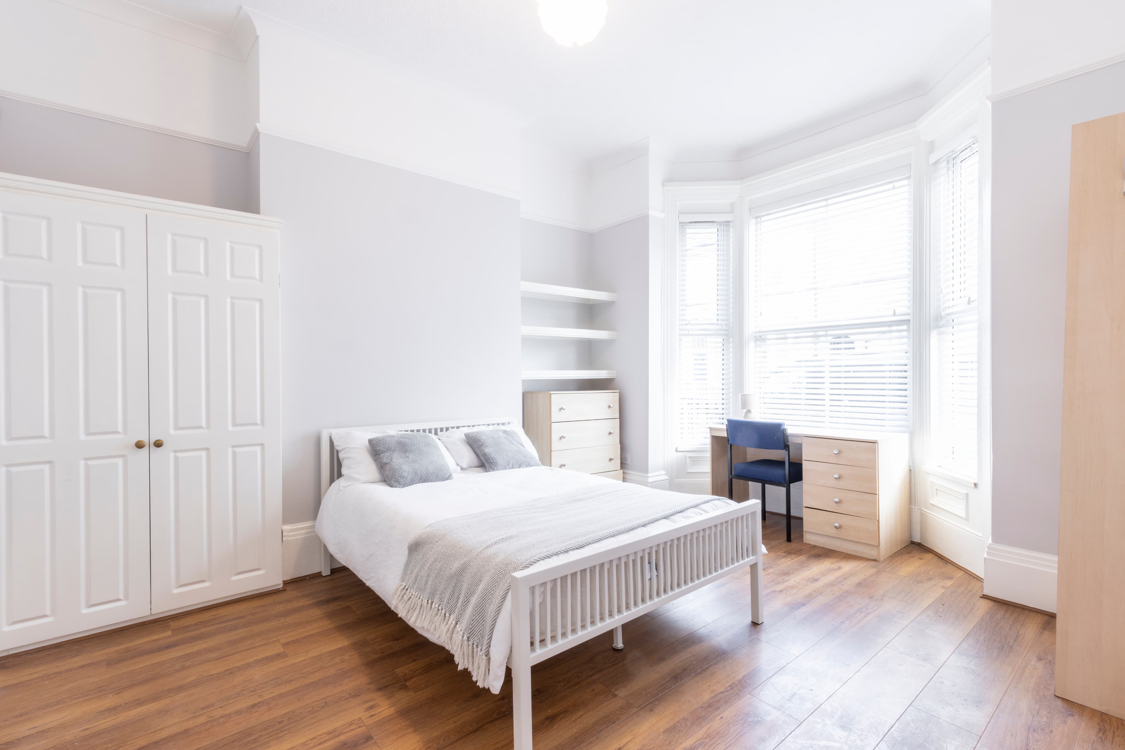 4 Bed House - Grafton Street thumbnail 3