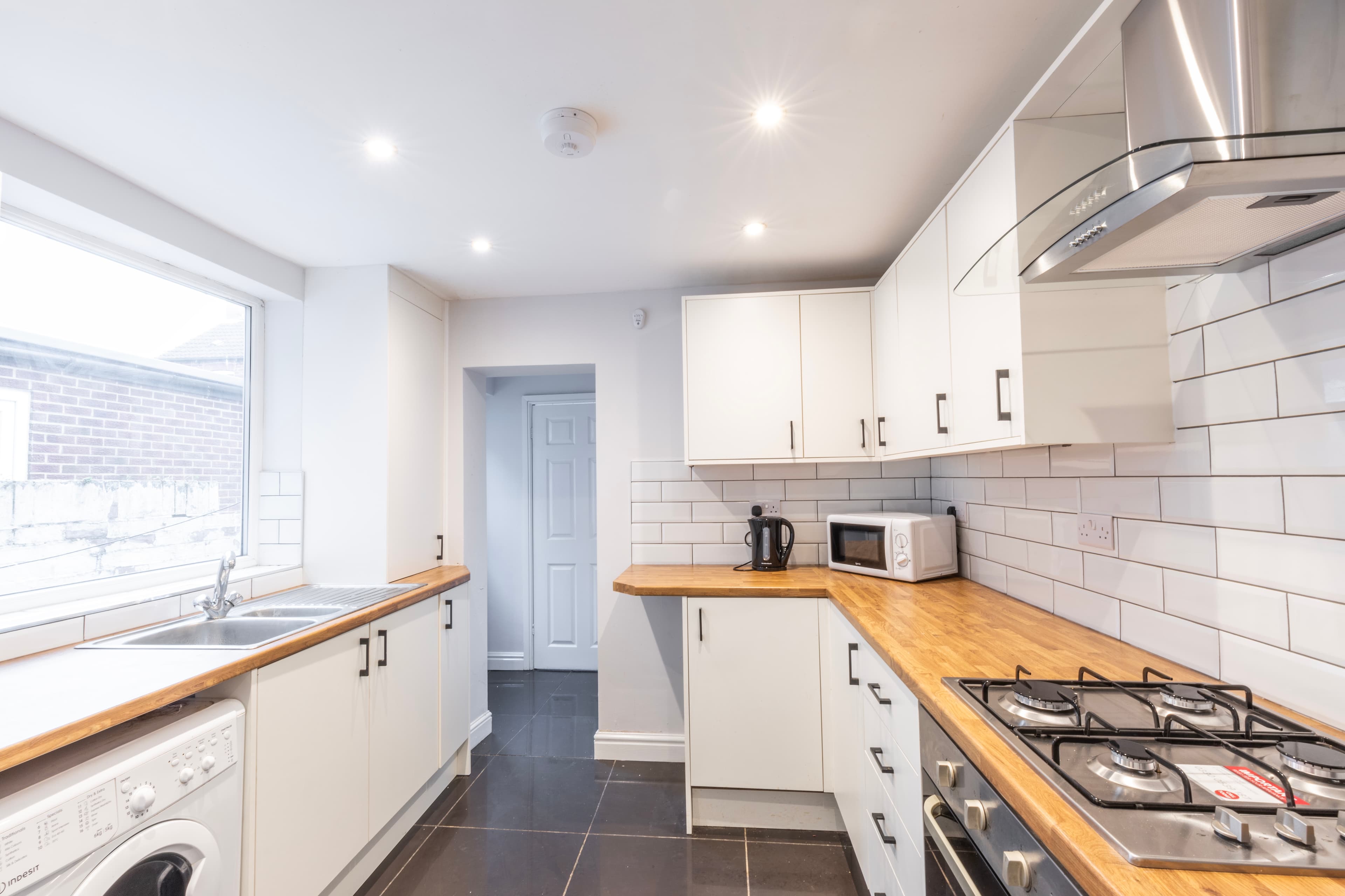 4 Bed House - Lambton Street photo 1