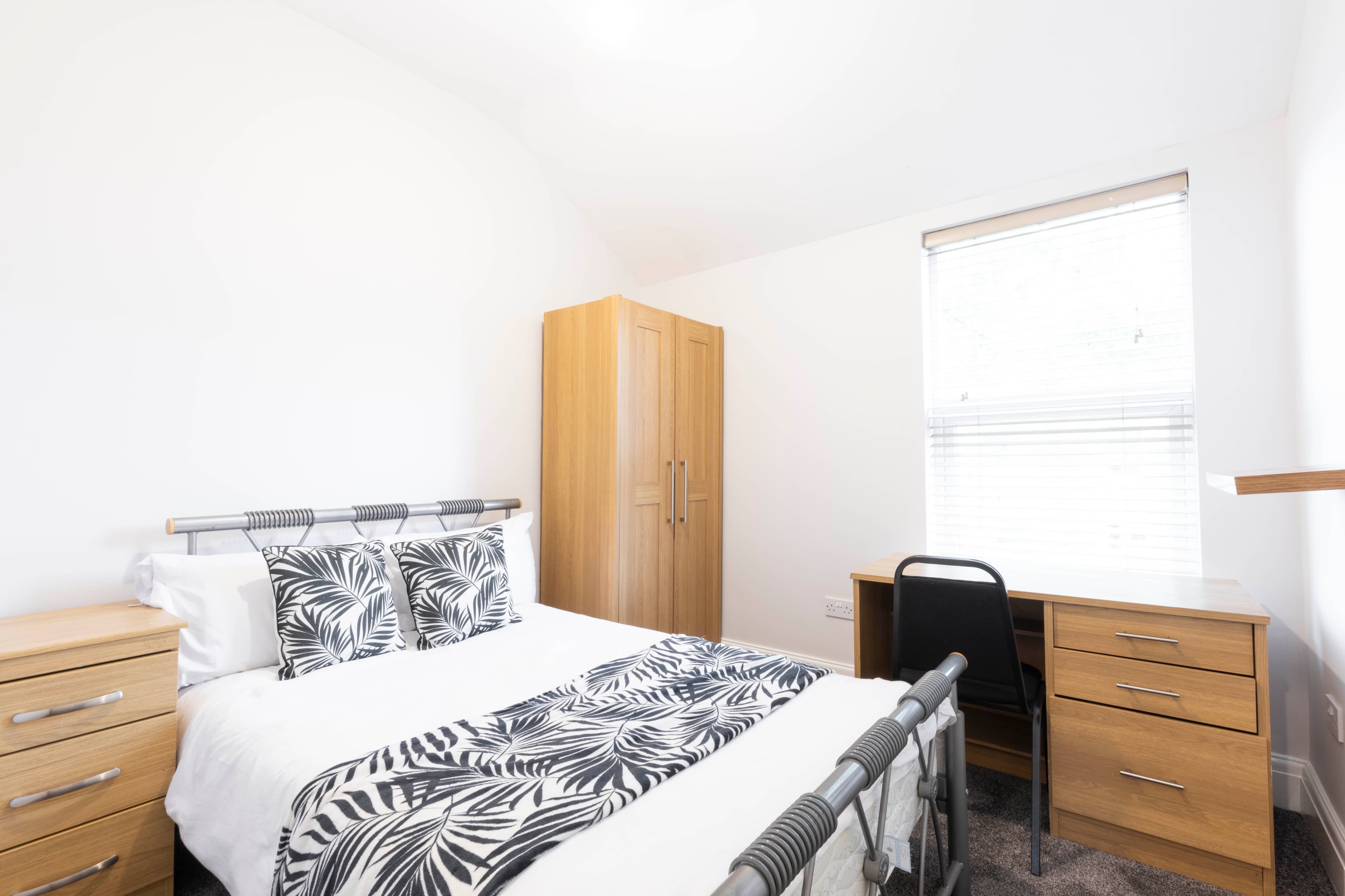 4 Bed House - Raglan Street thumbnail 4