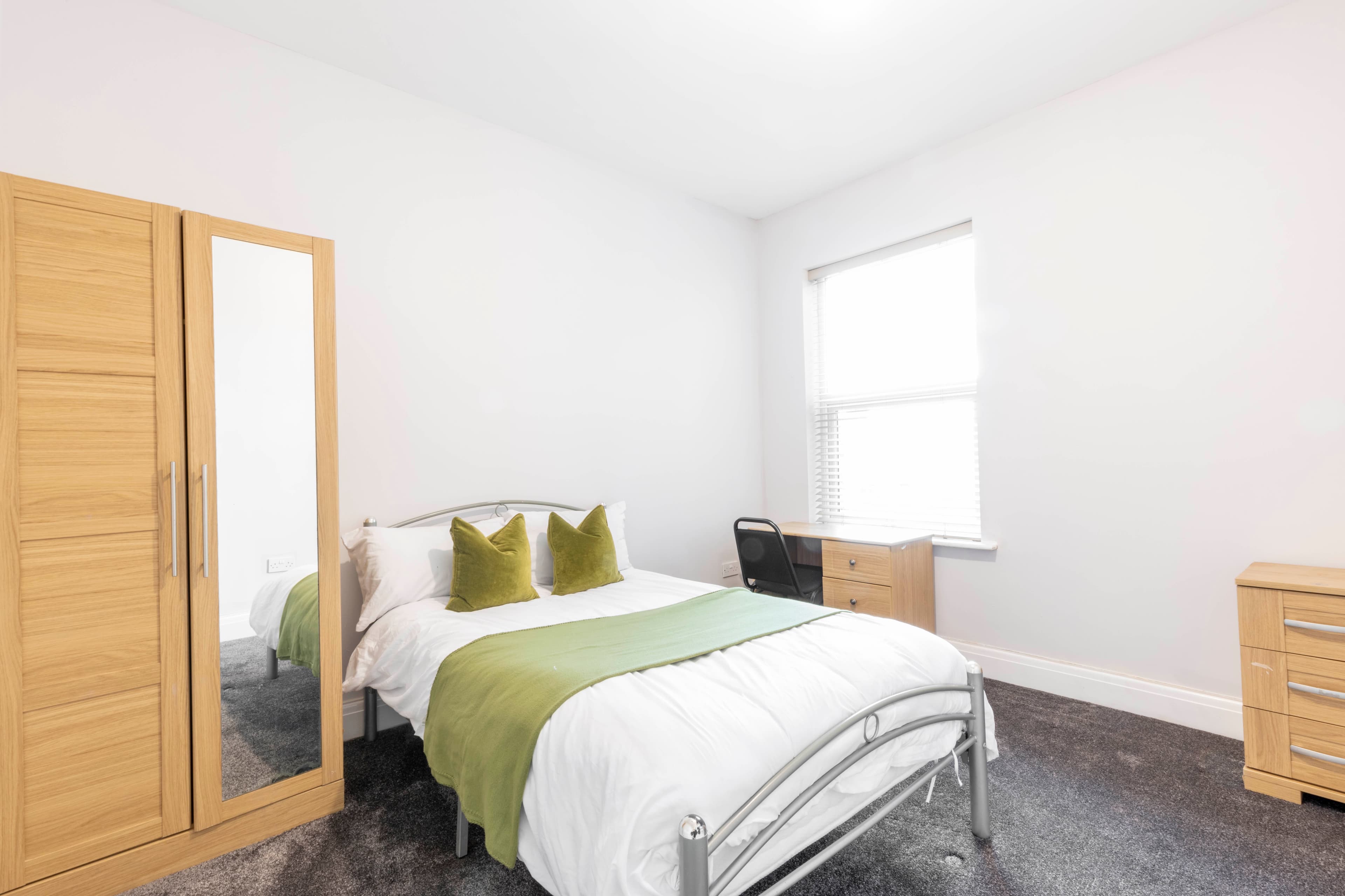 4 Bed House - Raglan Street thumbnail 5