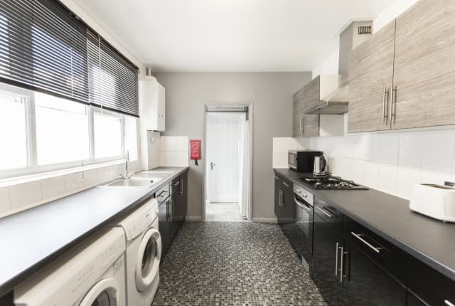 3 Bed House - Walgrave Street thumbnail 2