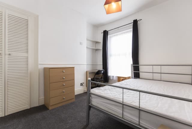 3 Bed House - Walgrave Street thumbnail 6