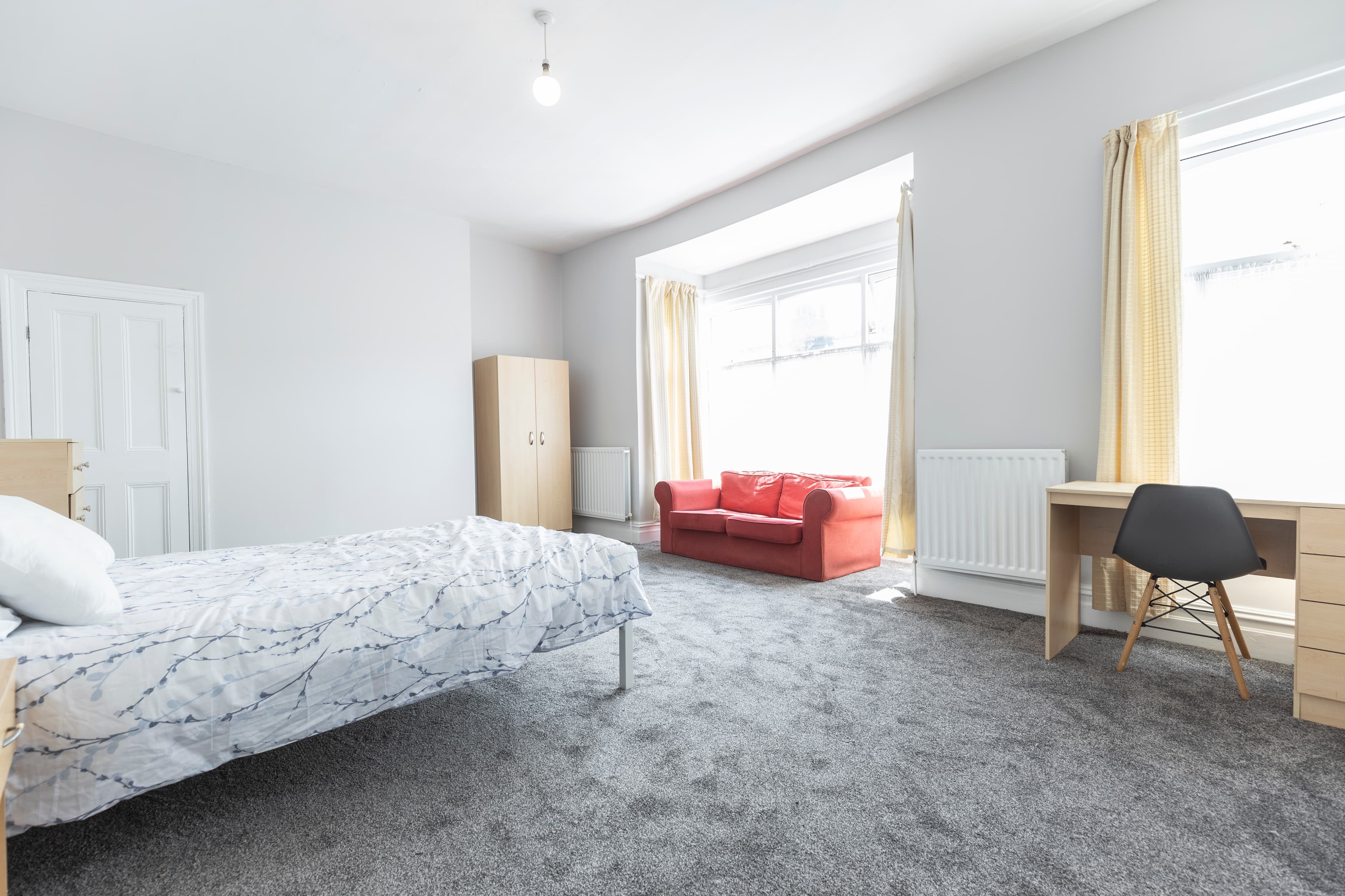 5 Bed House - Wellesley Avenue thumbnail 8