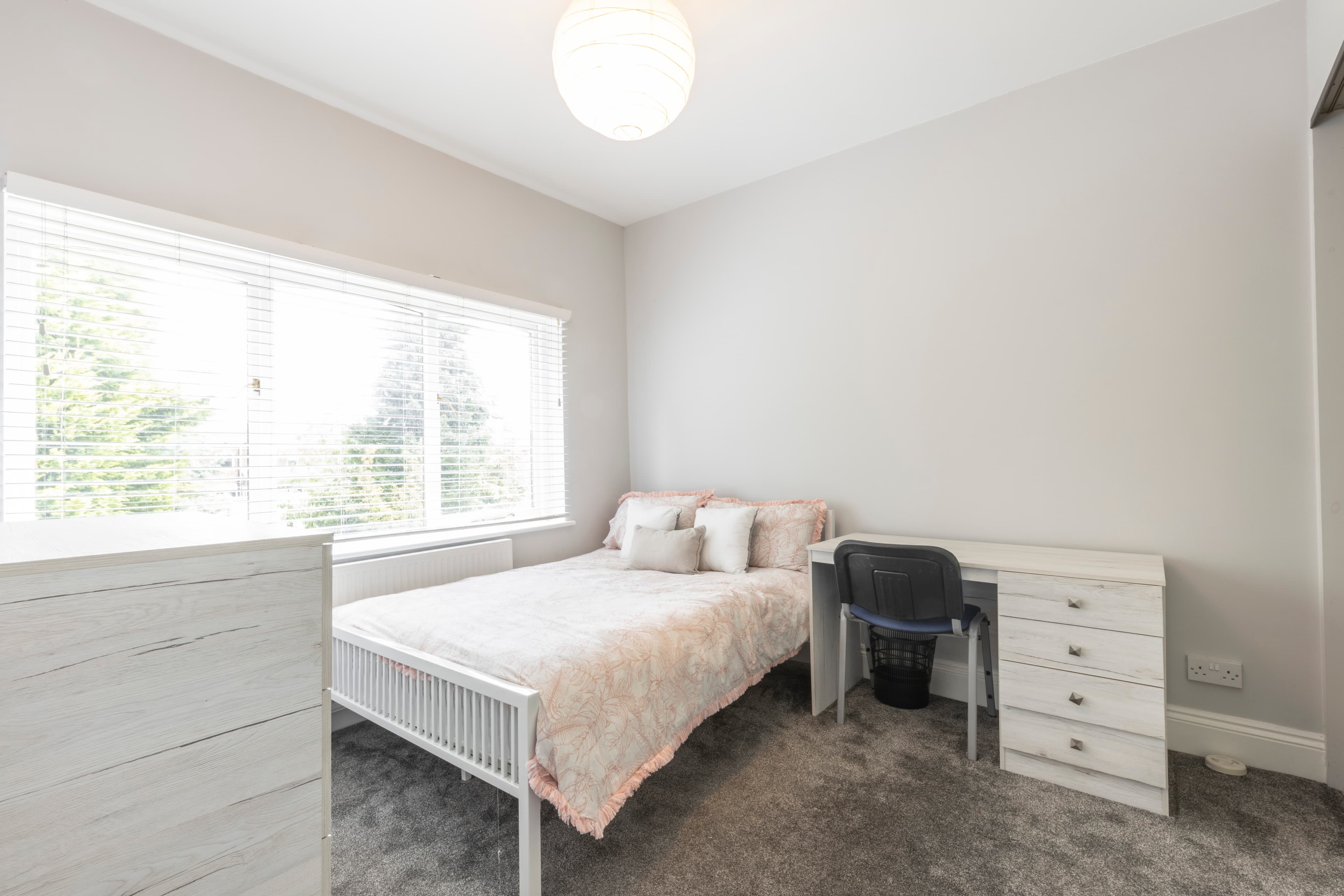 5 Bed House - Wellesley Avenue thumbnail 10