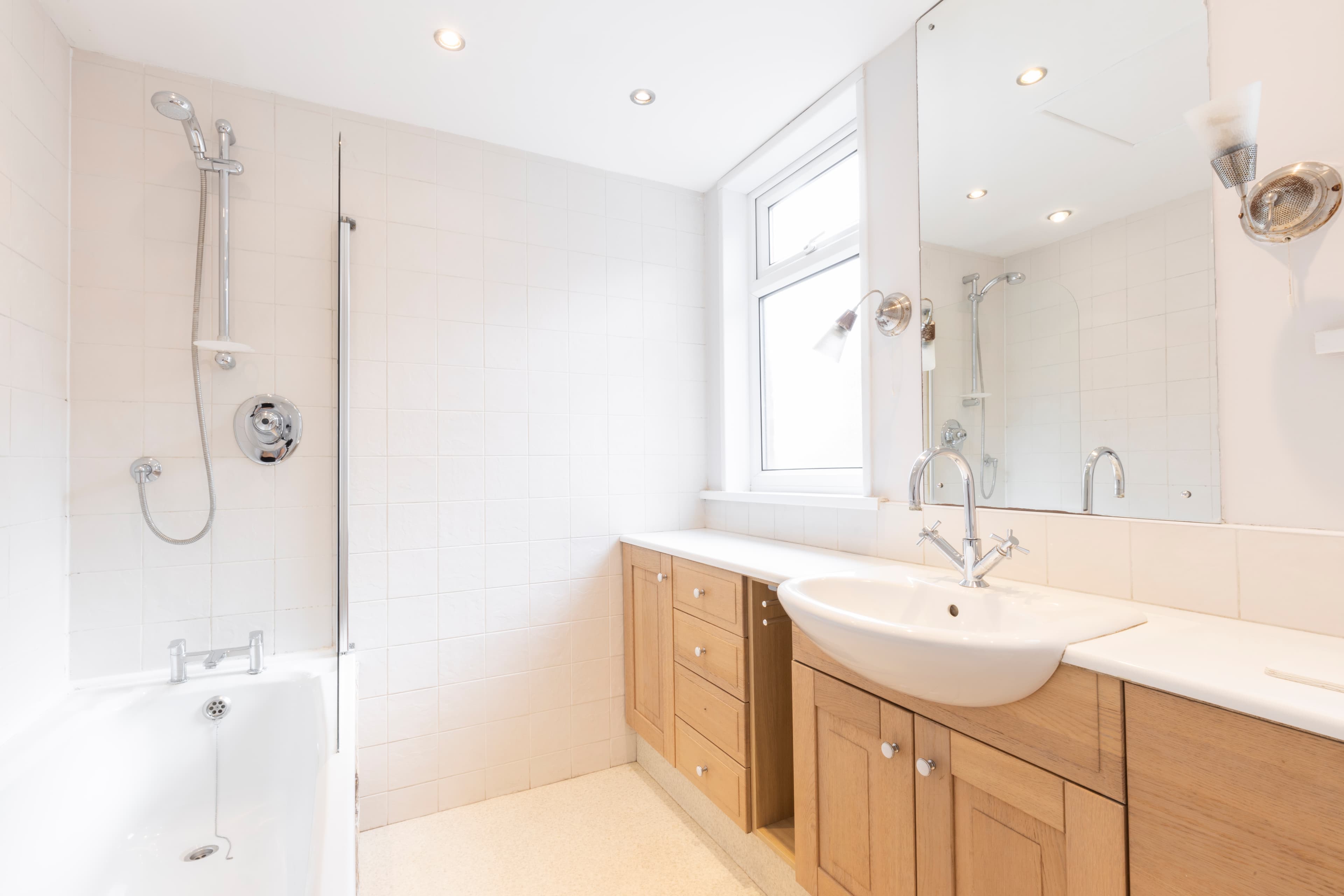 5 Bed House - Wellesley Avenue thumbnail 11