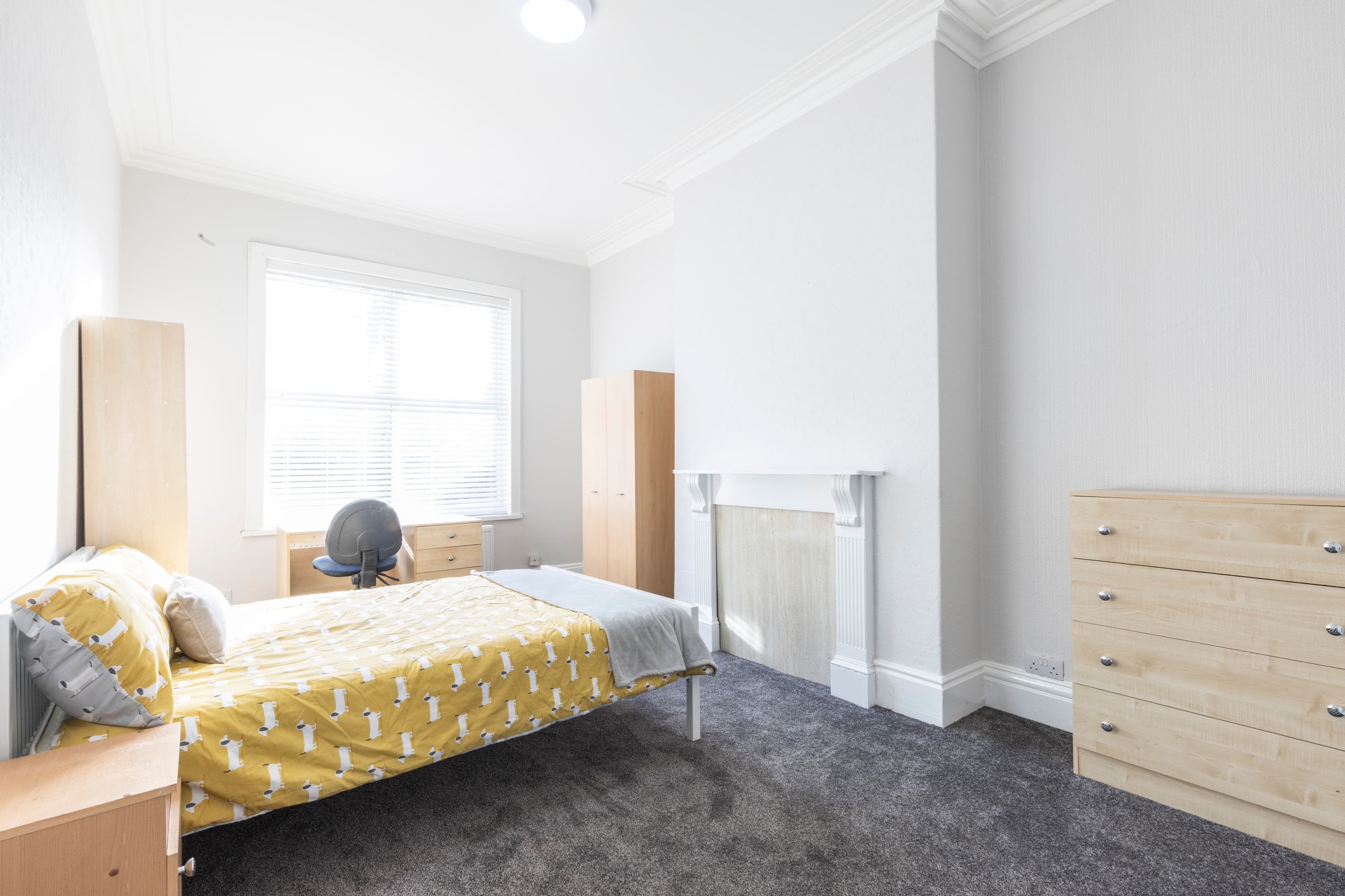 5 Bed House - Wellesley Avenue thumbnail 4