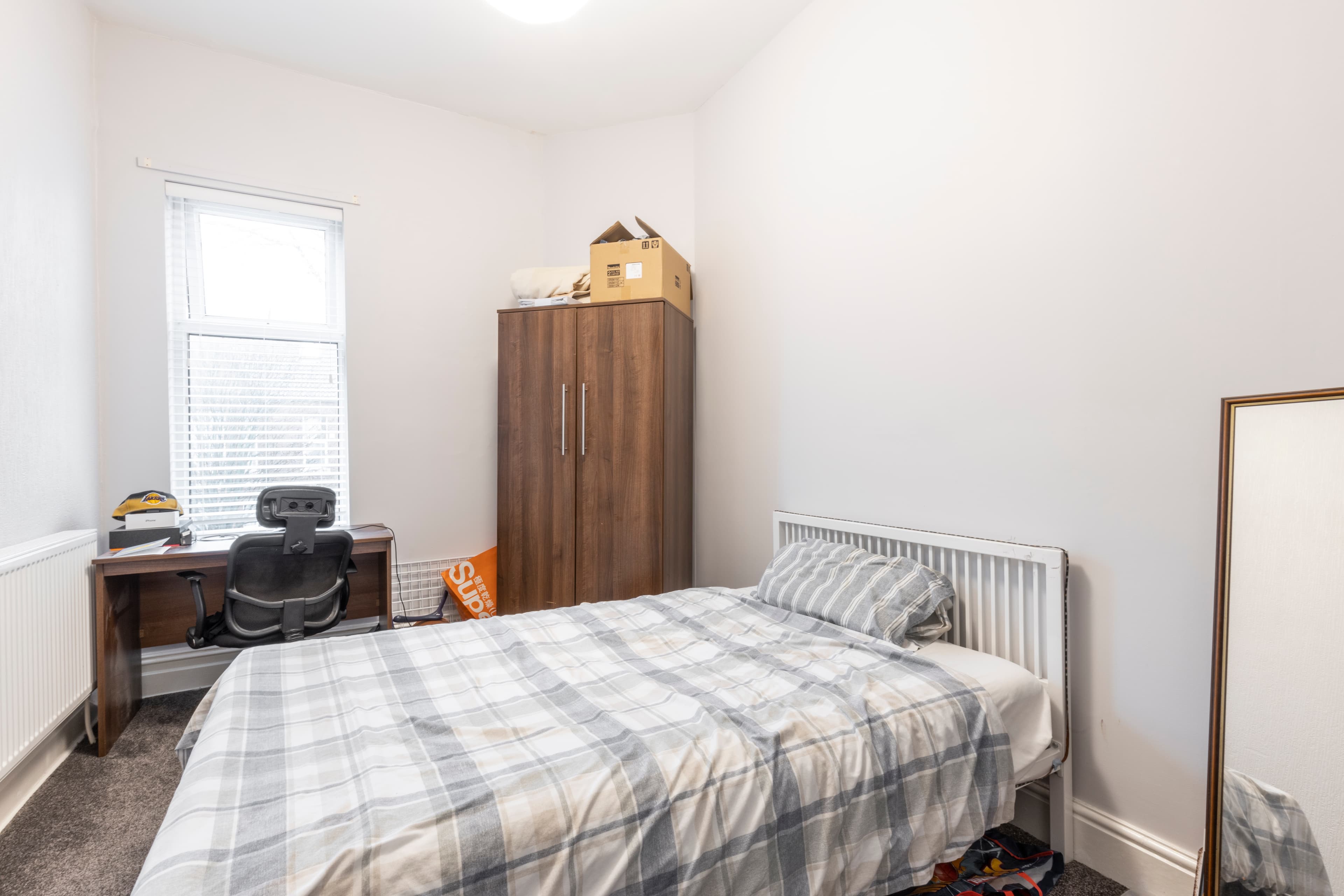 6 Bed House - Wellesley Avenue thumbnail 5