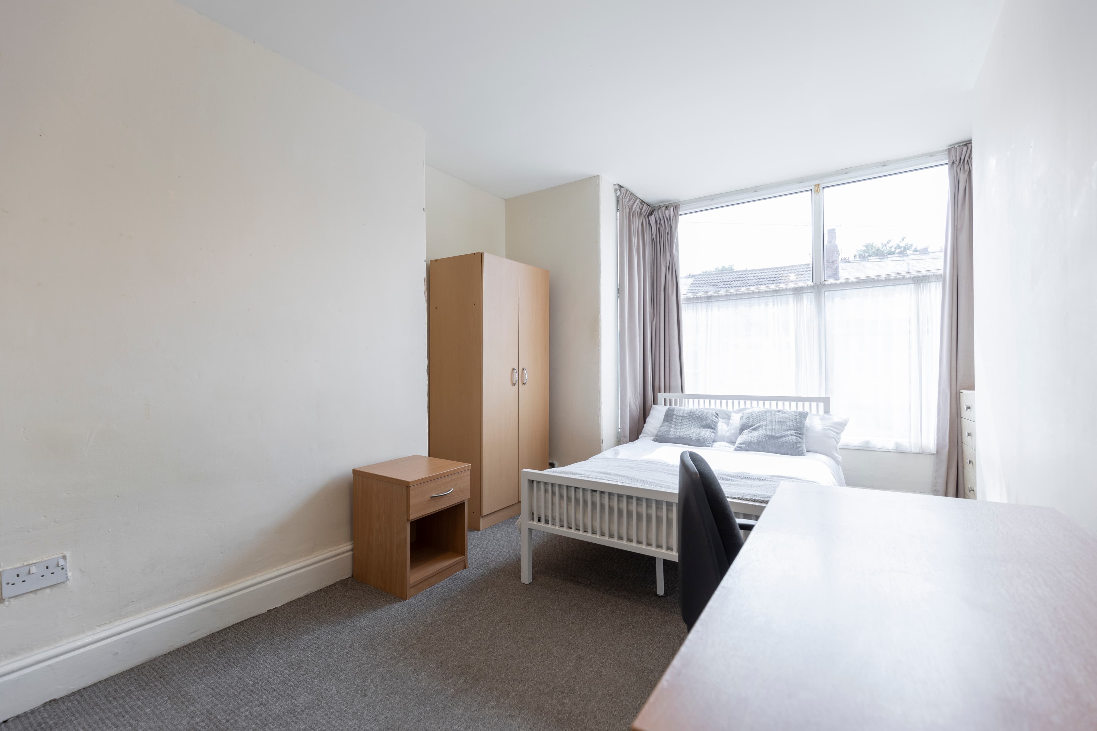 7 Bed House - Wellesley Avenue thumbnail 9