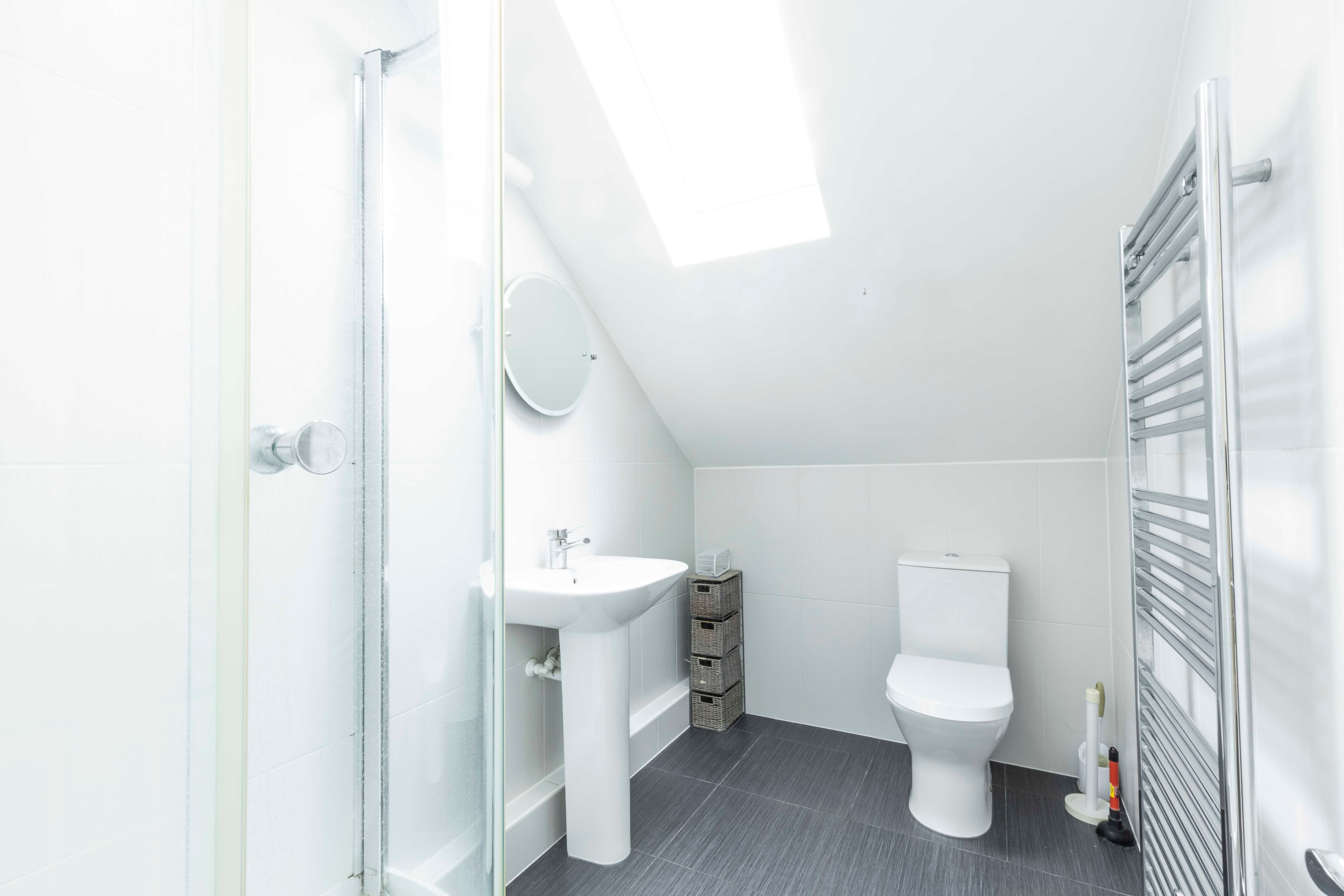 8 Bed House - Wellesley Avenue thumbnail 9