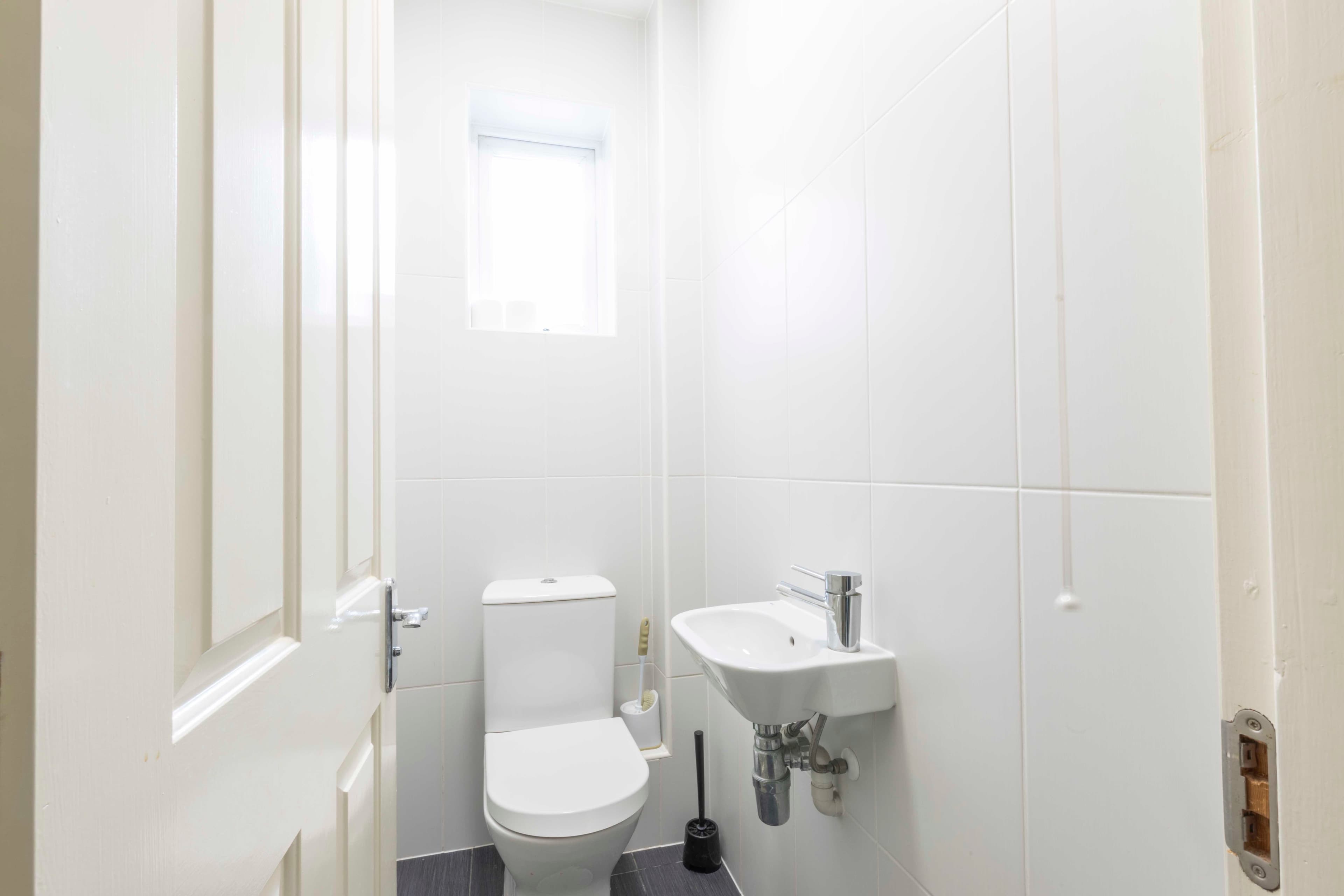 8 Bed House - Wellesley Avenue thumbnail 12