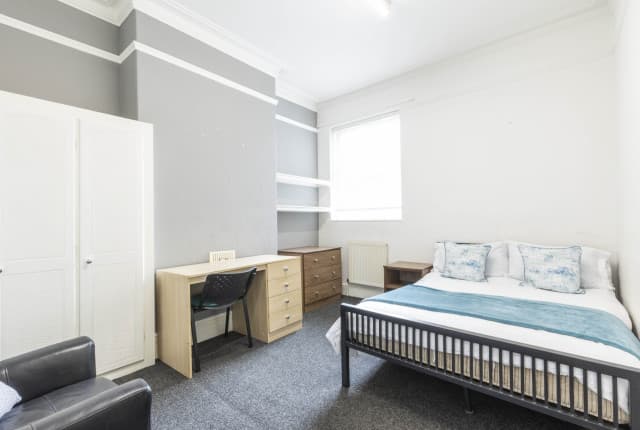 5 Bed House - Brooklyn Street thumbnail 4