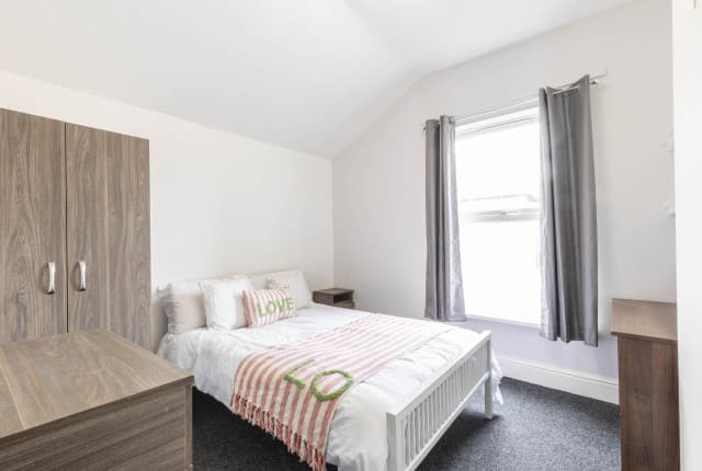 5 Bed House - Brooklyn Street thumbnail 5