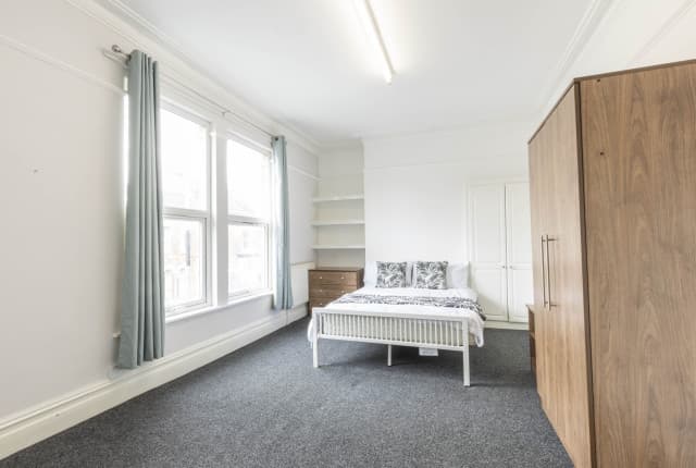 5 Bed House - Brooklyn Street thumbnail 8