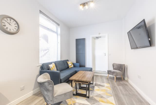 5 Bed House - Brooklyn Street photo 1