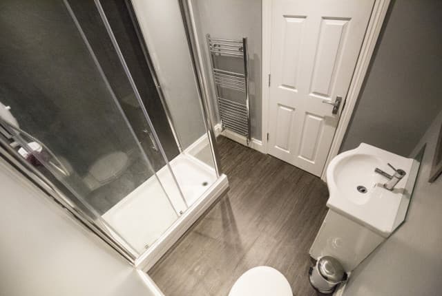 7 Bed House - Ash Grove thumbnail 13