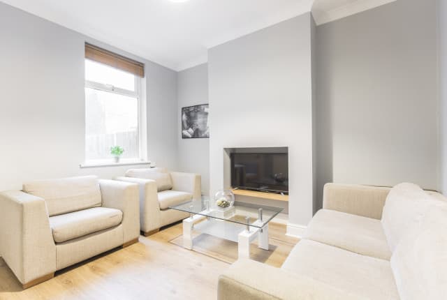 3 Bed House - Sharp Street thumbnail 2