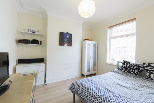 3 Bed House - Sharp Street thumbnail 3