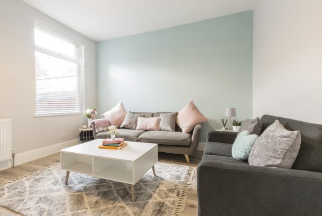 3 Bed House - Exmouth Street photo 1