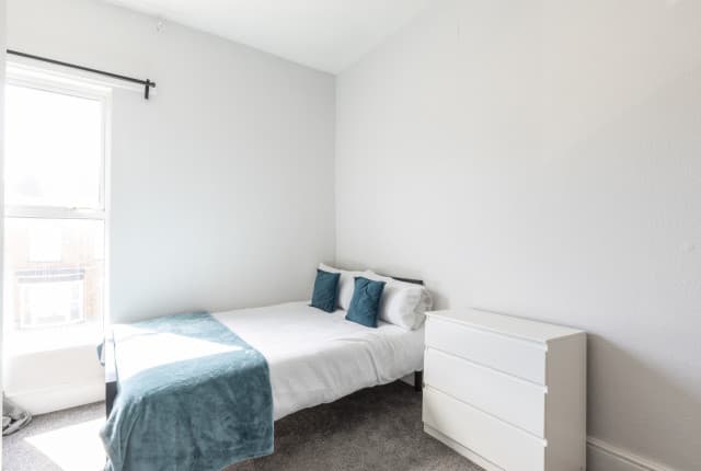 4 Bed House - De Grey Street thumbnail 6