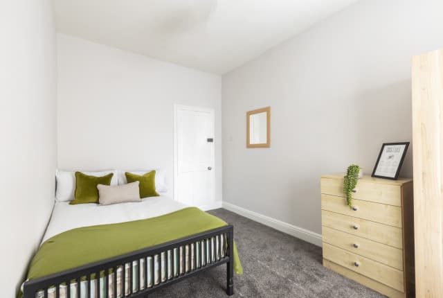 3 Bed House - Worthing Street thumbnail 6