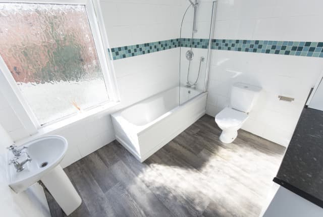 4 Bed House - Hardy Street thumbnail 7