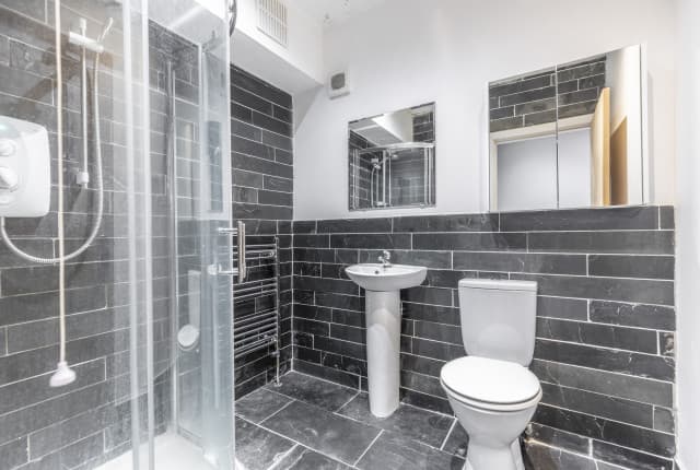 6 Bed House - Walters Terrace thumbnail 5