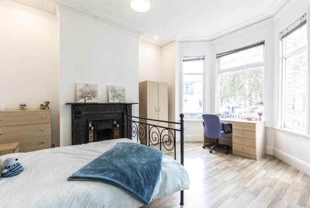 6 Bed House - Beresford Avenue thumbnail 7