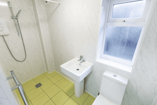 4 Bed House - Walgrave Street thumbnail 9