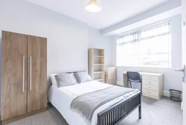 4 Bed House - Ventnor Street thumbnail 3