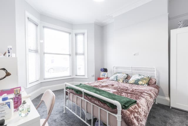 5 Bed House - Brooklyn Street thumbnail 3