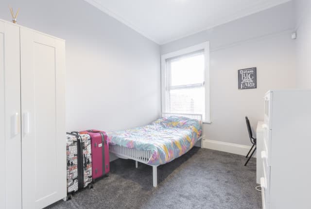 5 Bed House - Brooklyn Street thumbnail 4