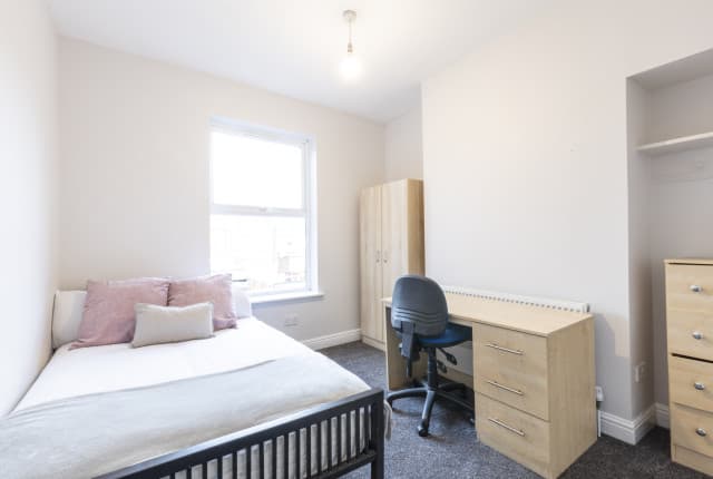 3 Bed House - Raglan Street thumbnail 5