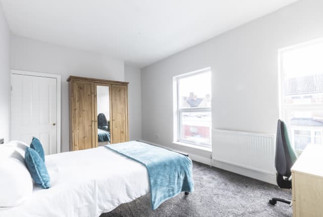 3 Bed House - Raglan Street thumbnail 6