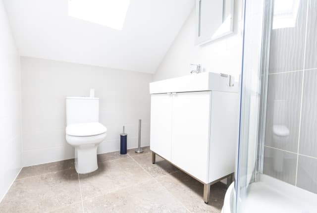 8 Bed House - Wellesley Avenue thumbnail 9