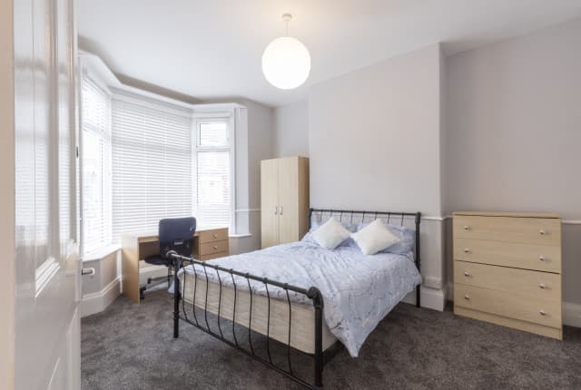 5 Bed House - Brooklyn Street thumbnail 3