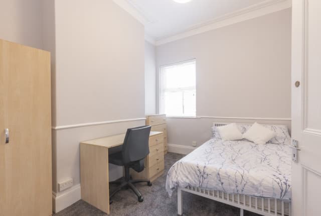 5 Bed House - Brooklyn Street thumbnail 4