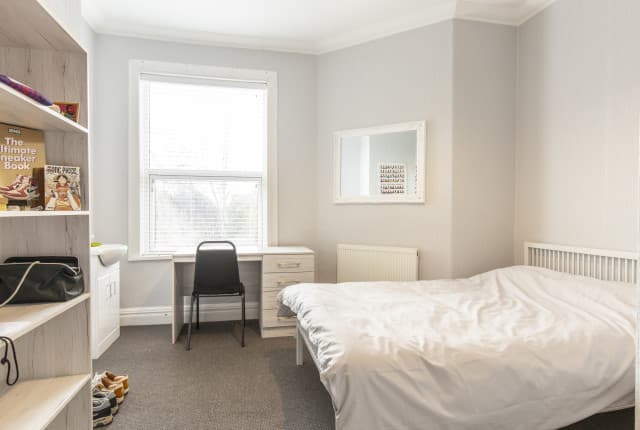 5 Bed House - Beech Grove thumbnail 11