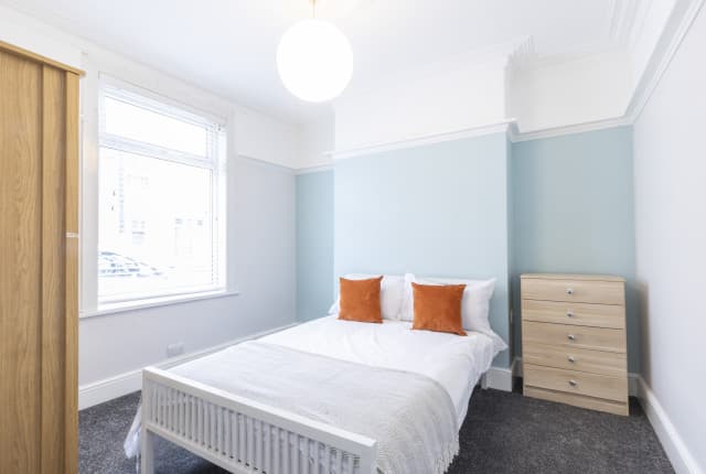 3 Bed House - Blaydes Street thumbnail 3