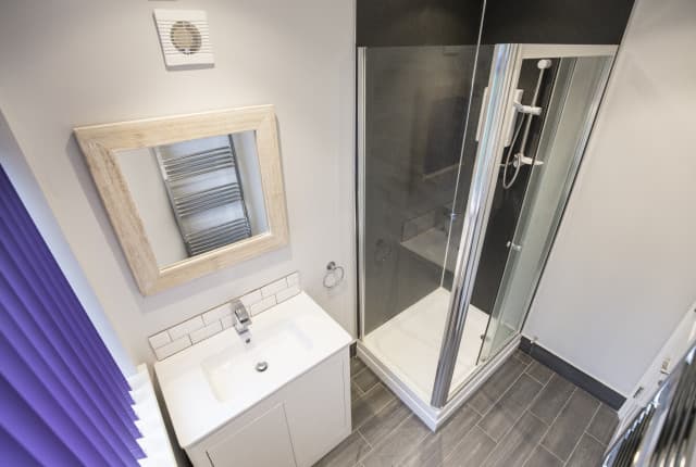 4 Bed House - Beverley Road thumbnail 6